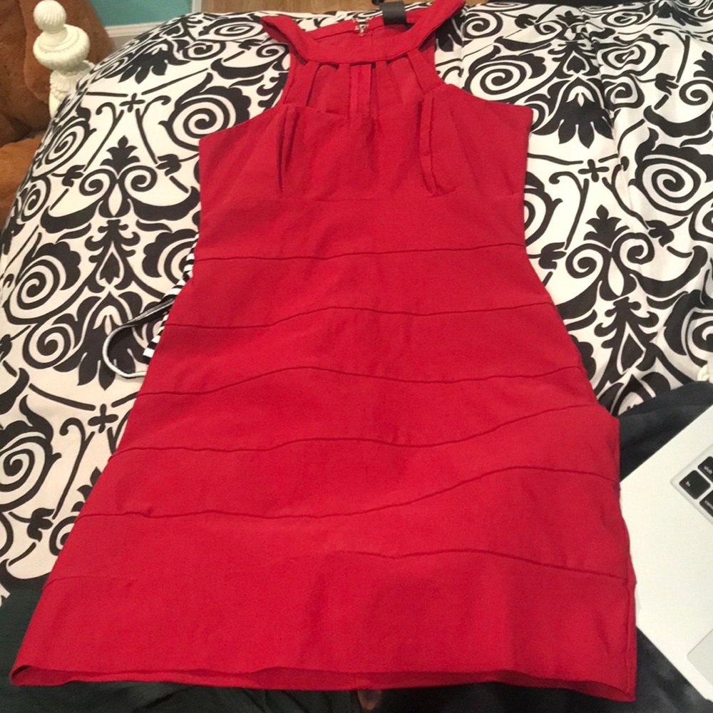 Dress, Red 💃🏻❤️💕 - Picture 2 of 3